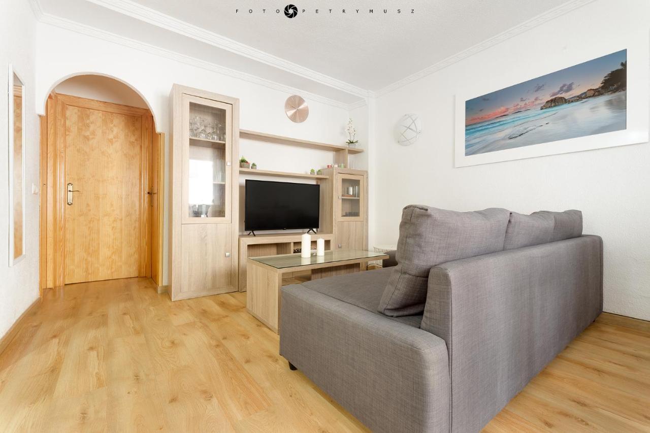 Apartment With Pool & Balcony Less Than 10Min Walk To La Mata Beach! Torrevieja Exteriér fotografie